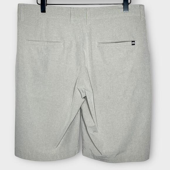 TRAVIS MATHEW tan flat front shorts men's size 32 summer golf preppy - Picture 2 of 4